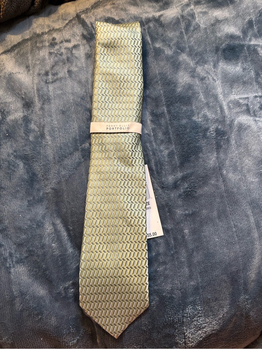 Perry Ellis Light Green Herringbone Pattern Men’s Tie